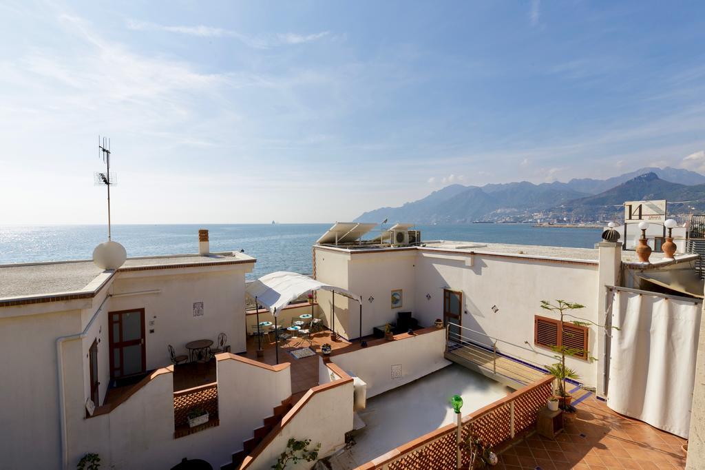 Beach Hotel 14Leoni B&B Salerno Exterior photo