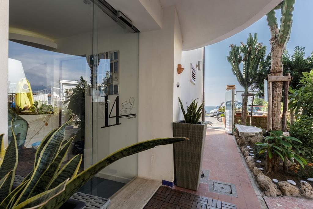 Beach Hotel 14Leoni B&B Salerno Exterior photo