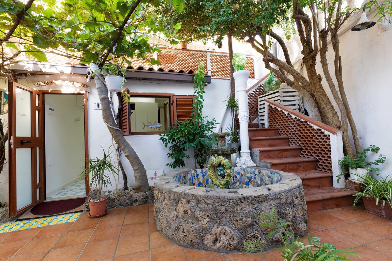 Beach Hotel 14Leoni B&B Salerno Exterior photo