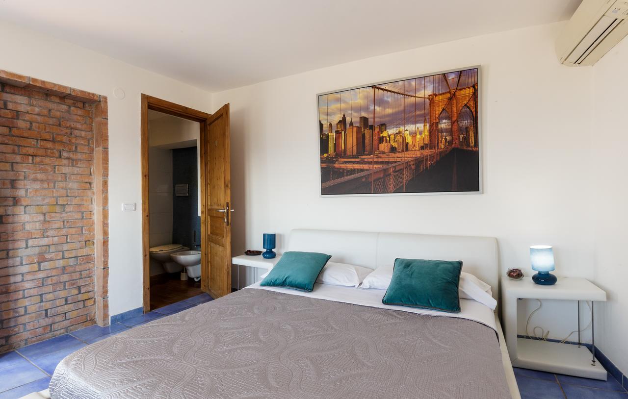 Beach Hotel 14Leoni B&B Salerno Exterior photo
