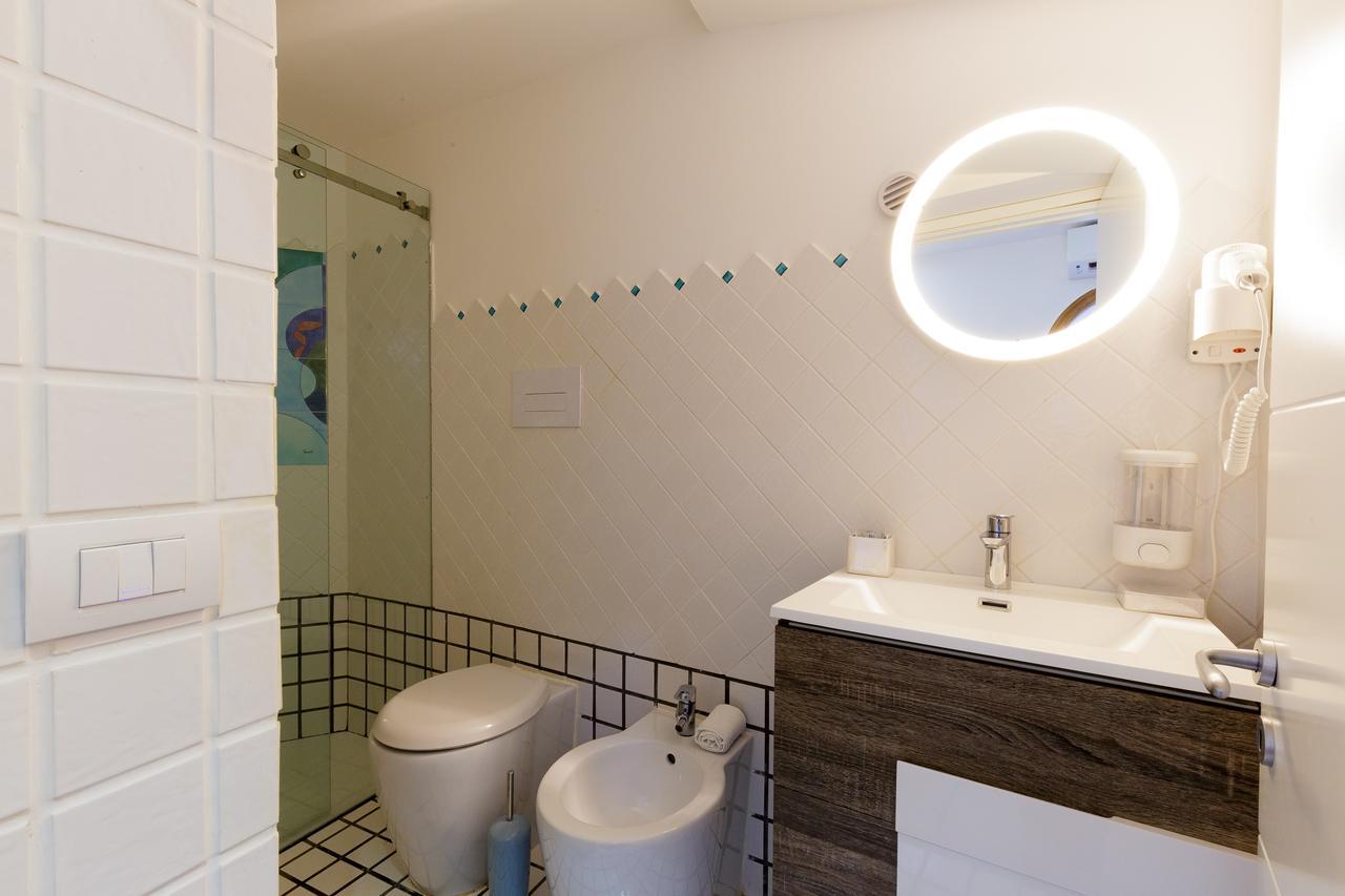 Beach Hotel 14Leoni B&B Salerno Exterior photo
